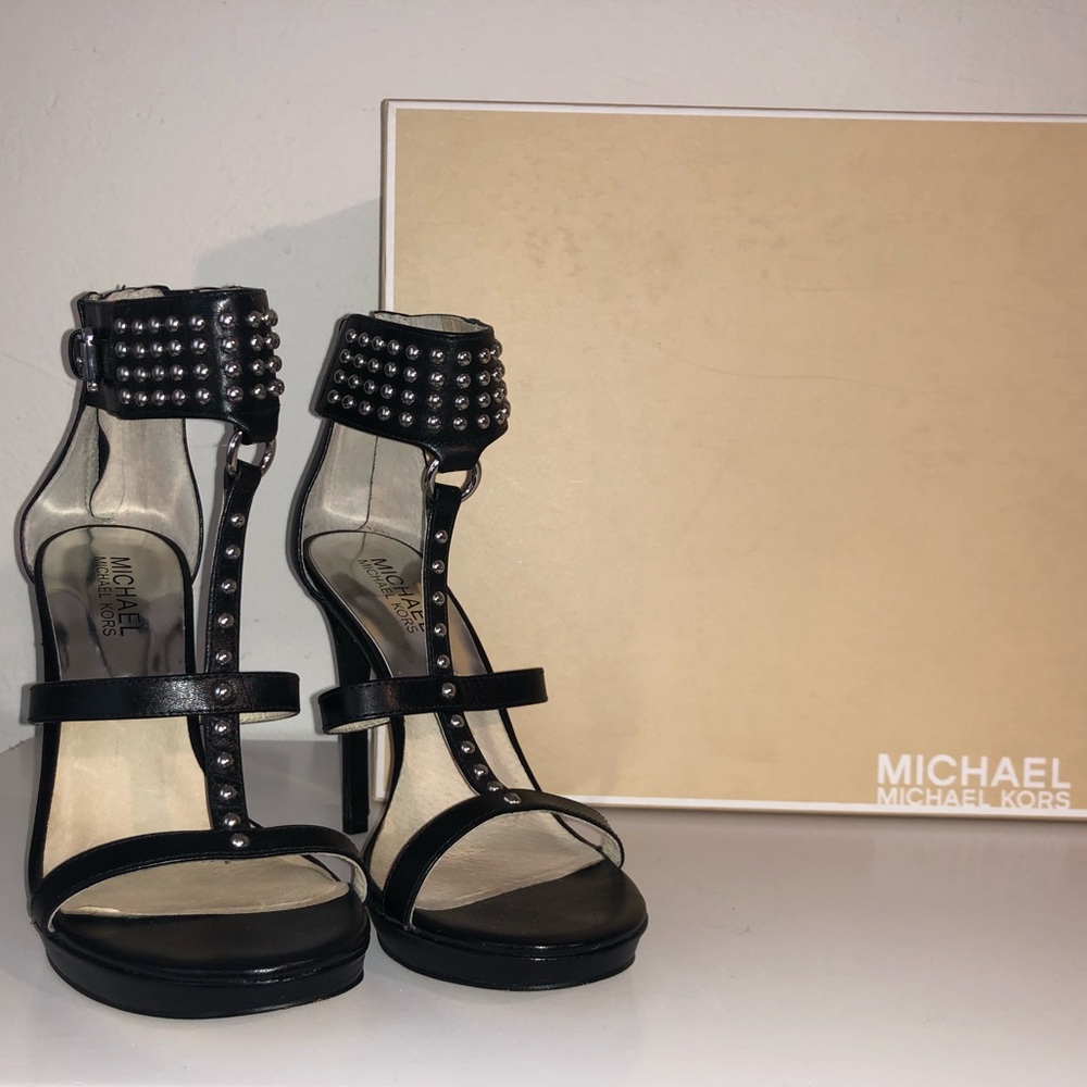Michael Kors heels size 6